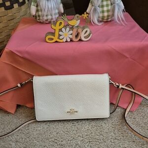 Coach Chalk Pebbled Leather Crossbody w/ Gold Hardware And Matching Card Holder